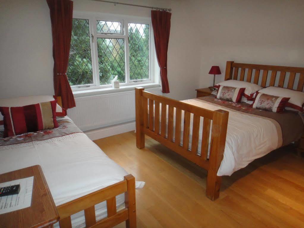 The Oaks Guest House Londra Dış mekan fotoğraf