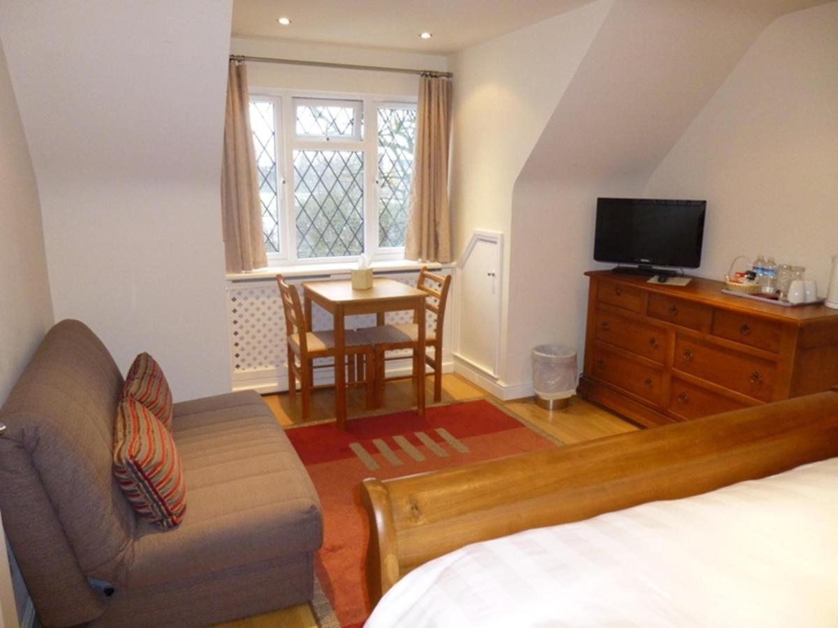 The Oaks Guest House Londra Oda fotoğraf